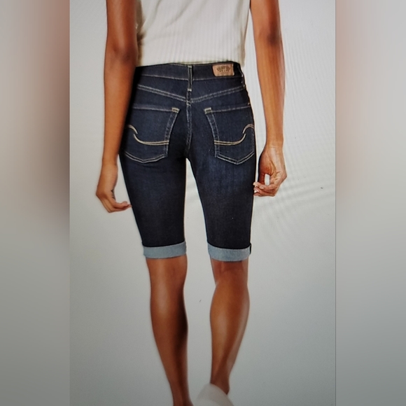 NWT Signature Bermuda Shorts Levi Strauss Size 18 - Picture 3 of 9